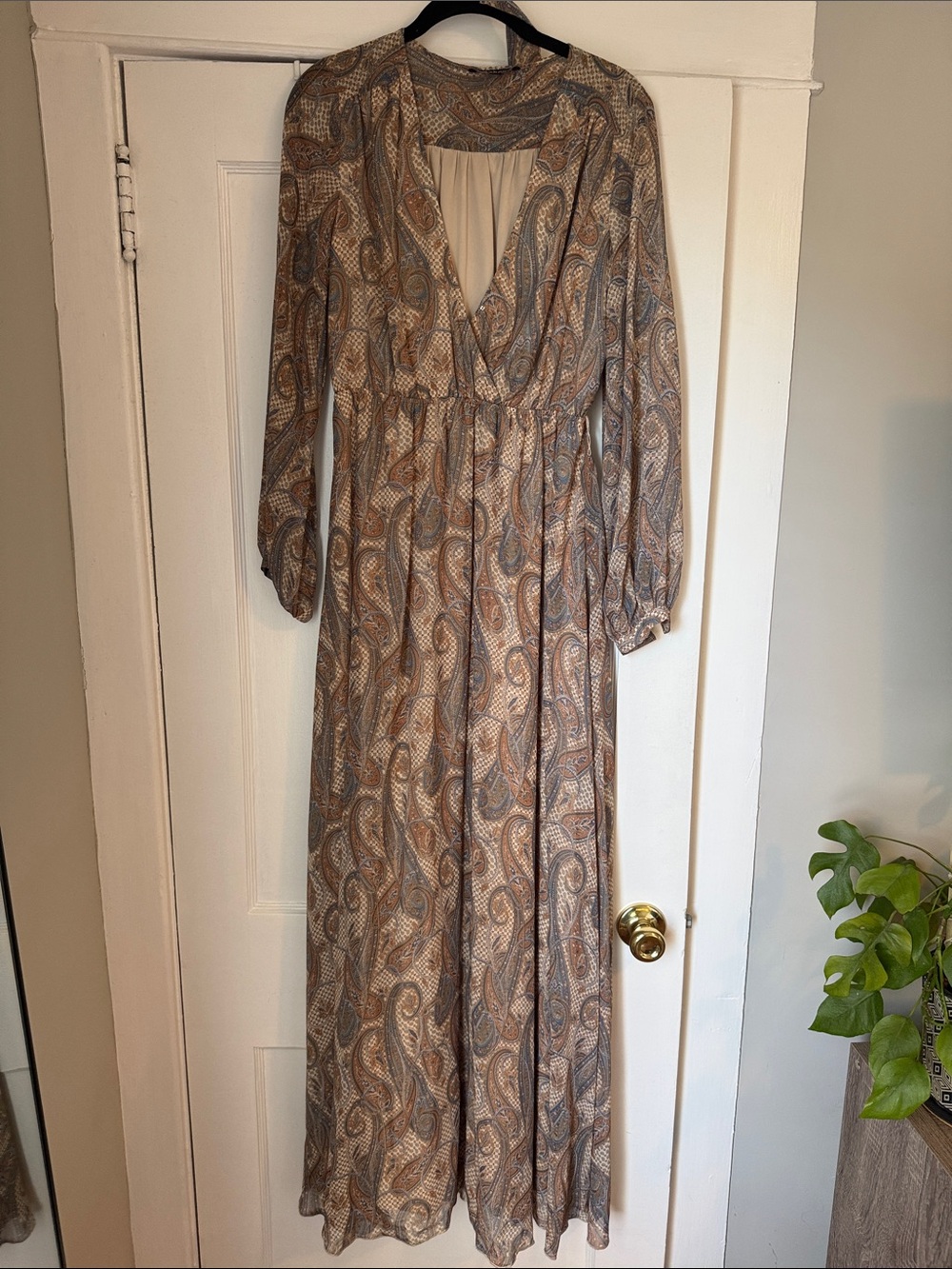 Aakaa Taupe and Cream Paisley Maxi Dress
